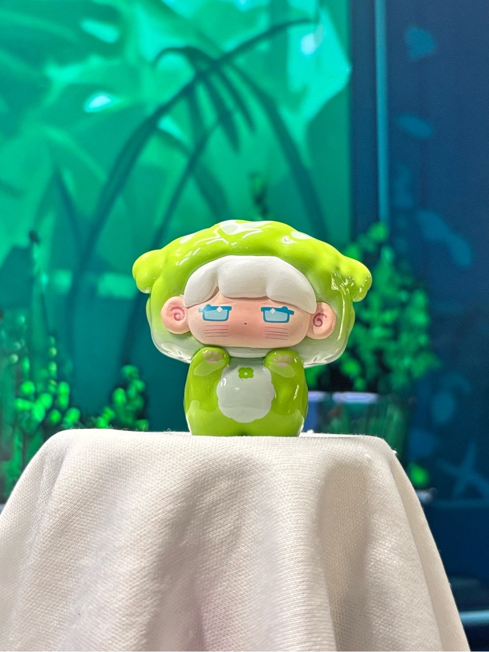 MIKKA PJ Party Mini Series Blind Box beans | Green and white dog mini figure
